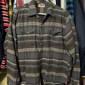 Wrangler Charcoal and Cream Plaid Shirt